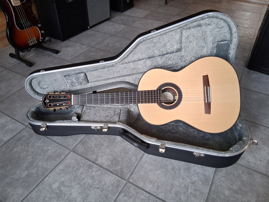 Hanika Natural Torres, Fichte / Palisander vollmassiv, made in Germany, inkl. Case, gebraucht